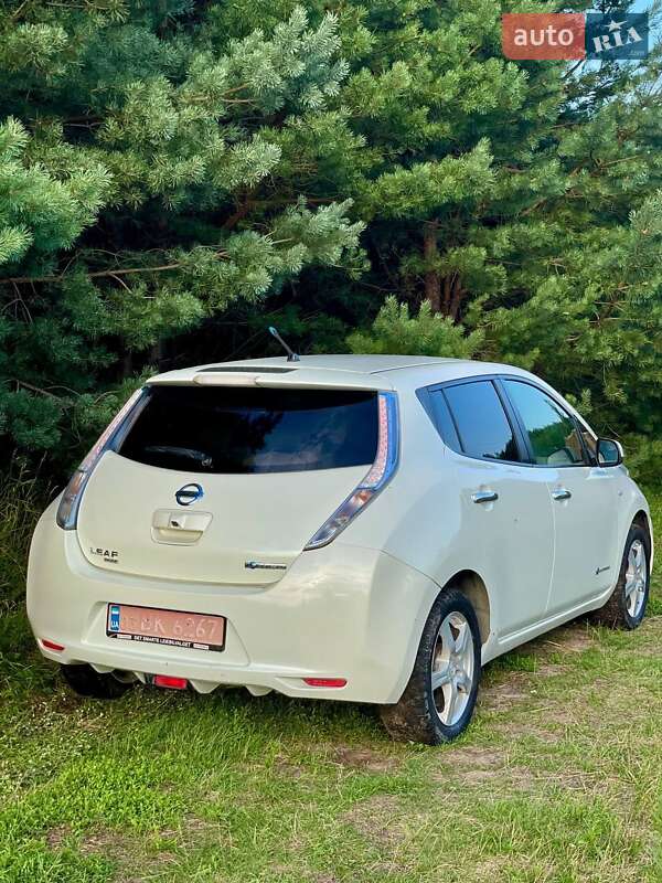 Хэтчбек Nissan Leaf 2012 в Золочеве