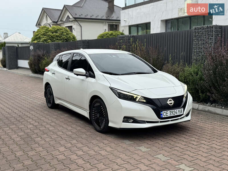 Хэтчбек Nissan Leaf 2023 в Черновцах