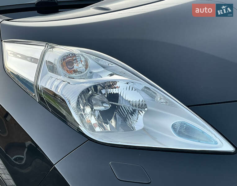 Хэтчбек Nissan Leaf 2015 в Ровно