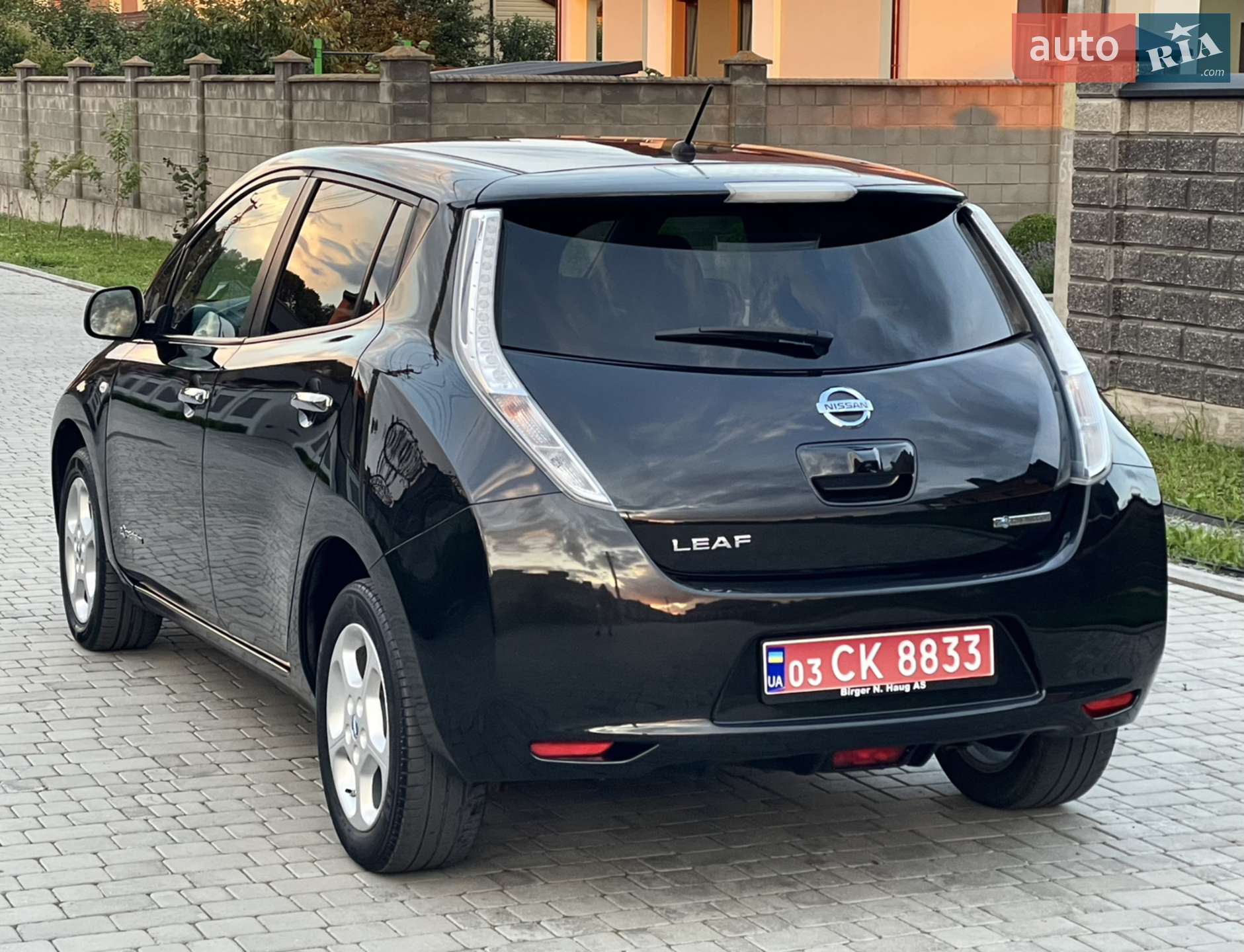 2015 Nissan Leaf - мініатюра 16
