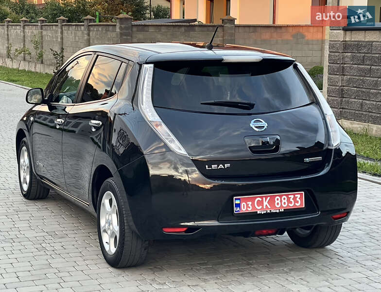 Хэтчбек Nissan Leaf 2015 в Ровно