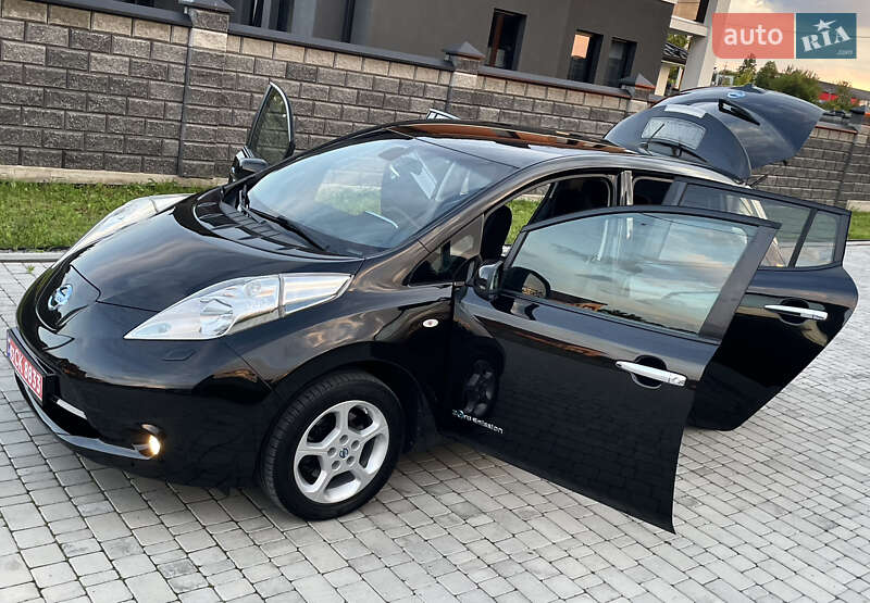 Хэтчбек Nissan Leaf 2015 в Ровно