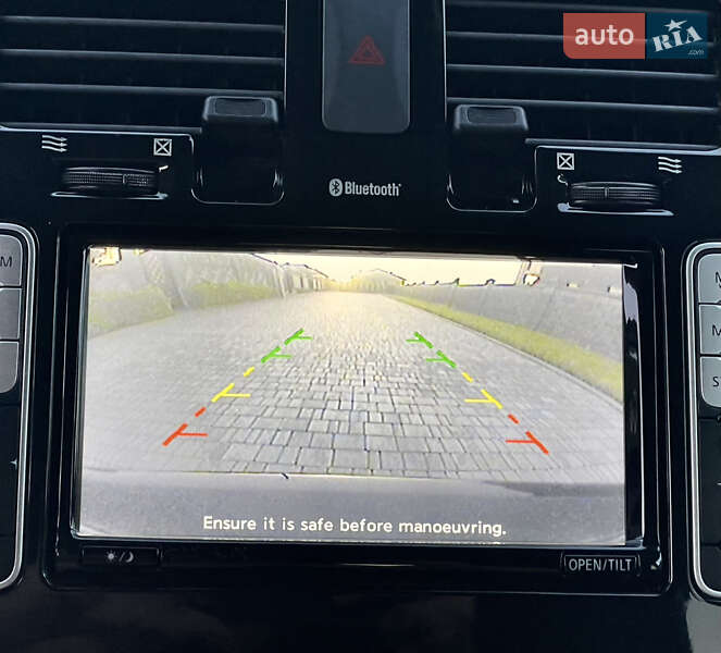 Хэтчбек Nissan Leaf 2015 в Ровно