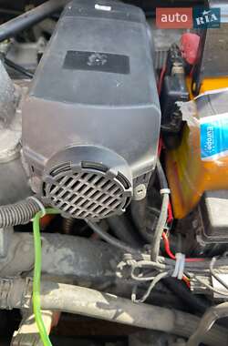 Хэтчбек Nissan Leaf 2012 в 