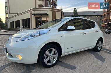 Хэтчбек Nissan Leaf 2012 в Измаиле
