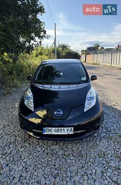 Хетчбек Nissan Leaf 2015 в Рівному