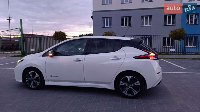 Хетчбек Nissan Leaf 2018 в Стрию