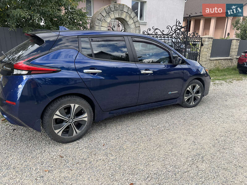 Хэтчбек Nissan Leaf 2018 в Ивано-Франковске