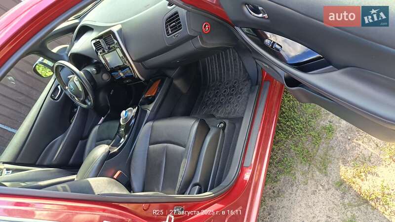 Хетчбек Nissan Leaf 2013 в Кременчуці фото 13 Хетчбек Nissan Leaf 2013 в Кременчуці