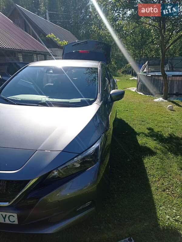 Хетчбек Nissan Leaf 2019 в Києві