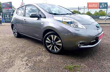 Хэтчбек Nissan Leaf 2015 в Луцке