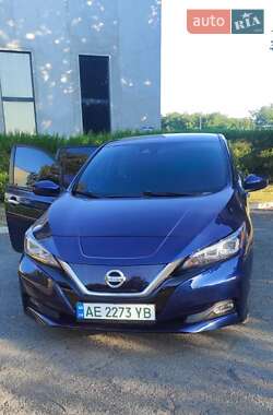 Хэтчбек Nissan Leaf 2018 в 