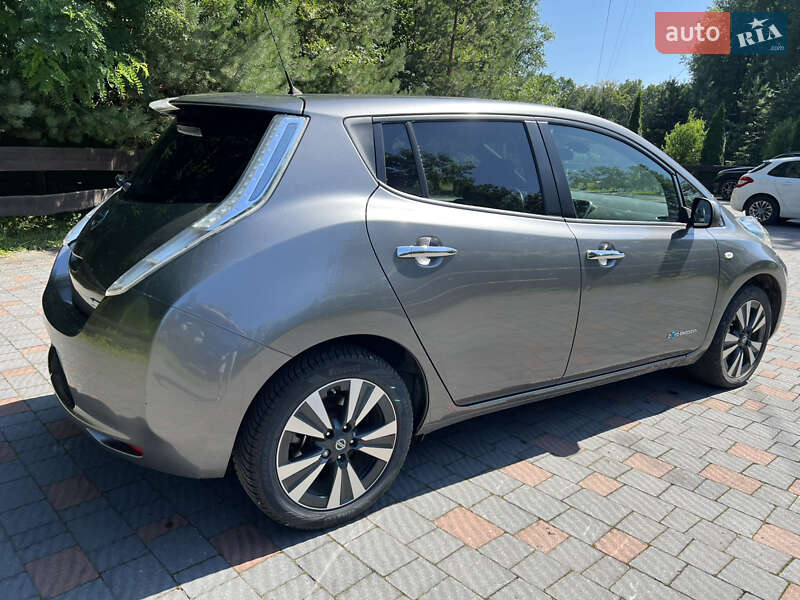 Хетчбек Nissan Leaf 2016 в Львові