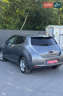 Хэтчбек Nissan Leaf 2014 в 