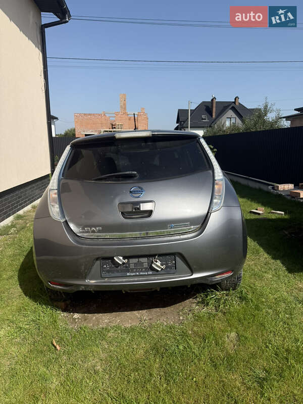 Хетчбек Nissan Leaf 2013 в Львові