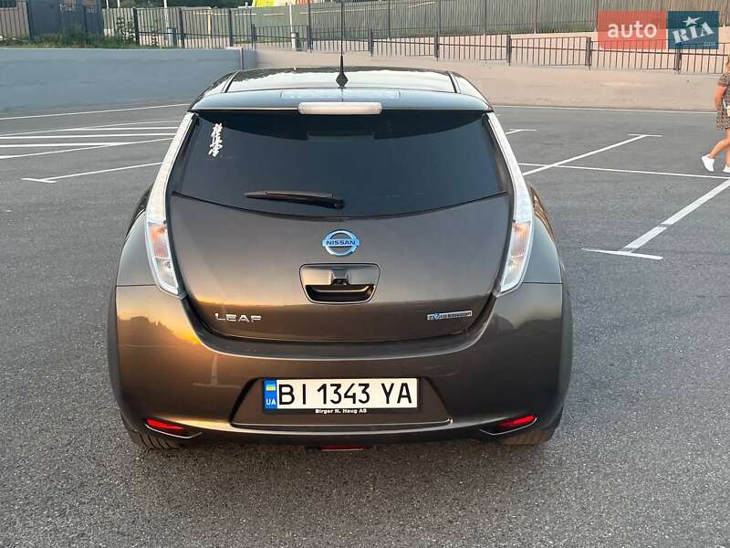 Хэтчбек Nissan Leaf 2016 в Полтаве