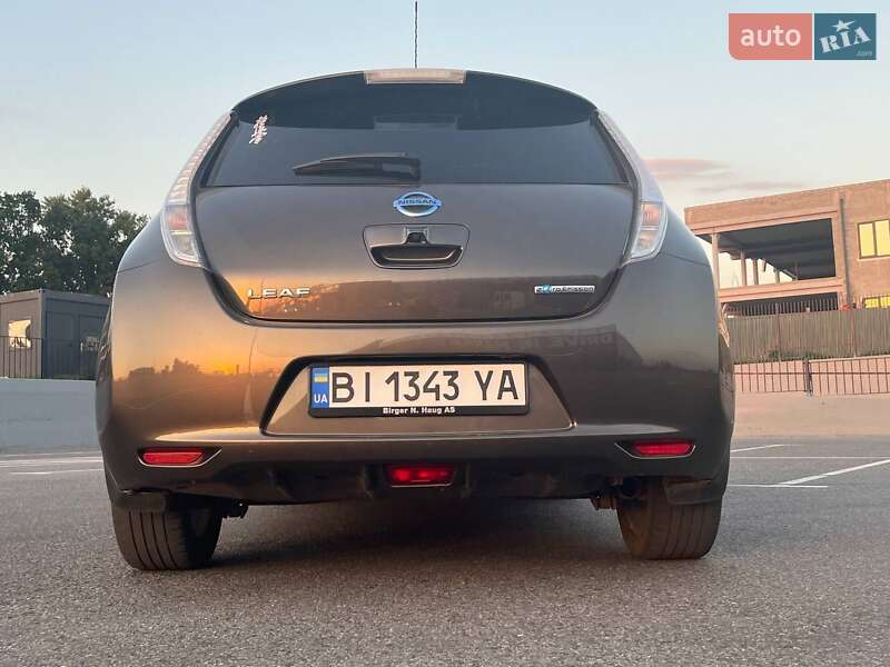 Хэтчбек Nissan Leaf 2016 в Полтаве