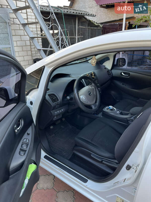 Хэтчбек Nissan Leaf 2014 в Бершади