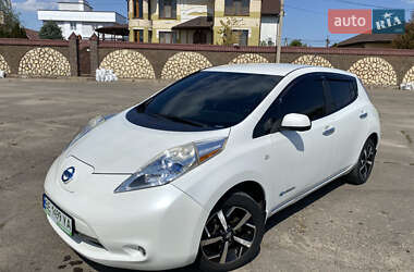 Хетчбек Nissan Leaf 2013 в Миколаєві