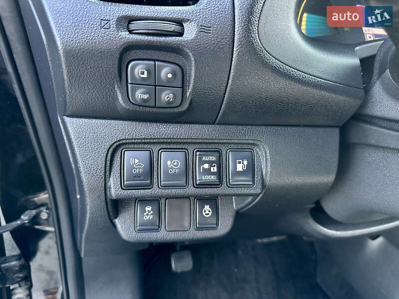 Хэтчбек Nissan Leaf 2016 в Киеве