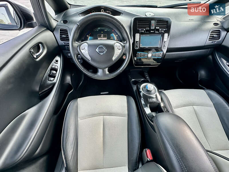 Хэтчбек Nissan Leaf 2016 в Киеве