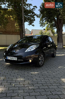 Хэтчбек Nissan Leaf 2015 в Заболотове