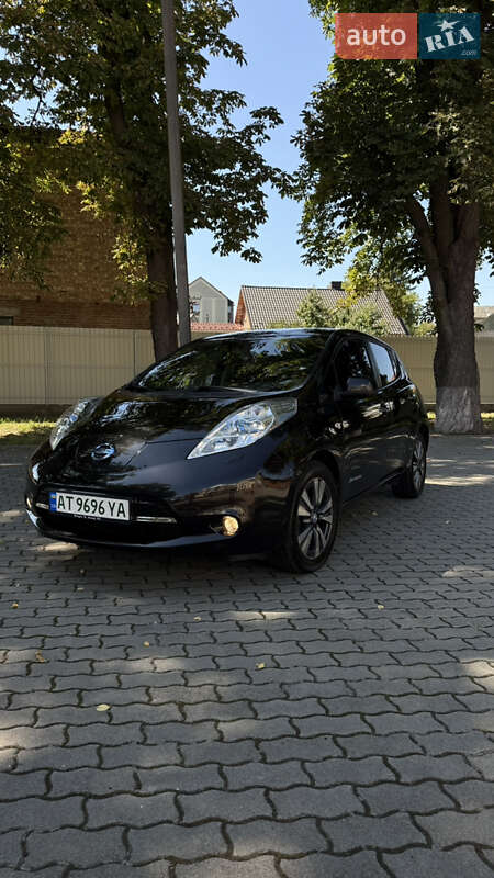 Хэтчбек Nissan Leaf 2015 в Заболотове