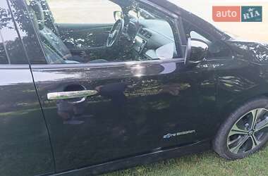 Хэтчбек Nissan Leaf 2020 в 