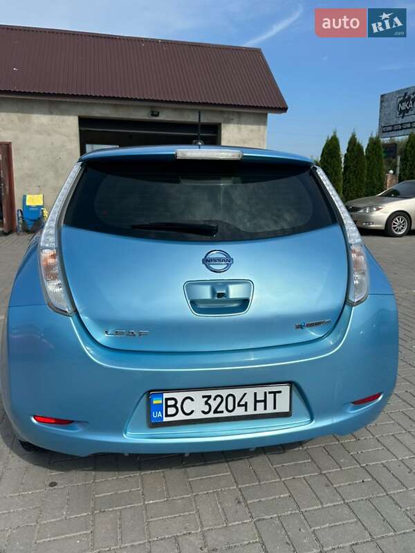 Хэтчбек Nissan Leaf 2014 в Львове
