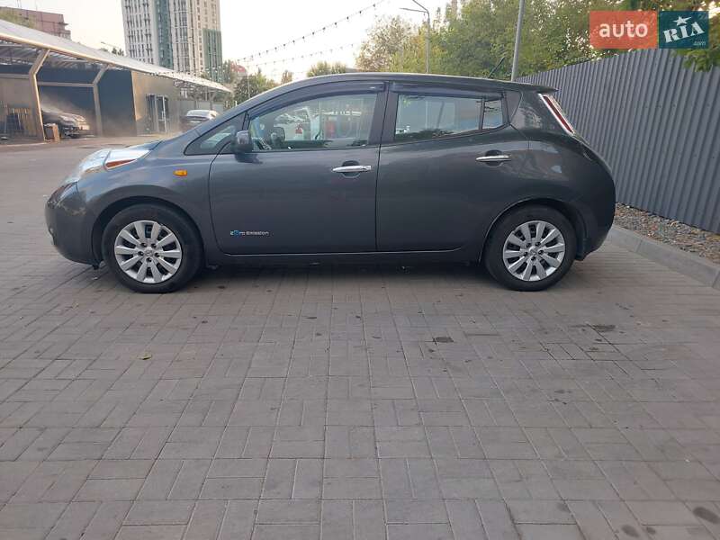 Хэтчбек Nissan Leaf 2013 в Днепре фото 7 Хэтчбек Nissan Leaf 2013 в Днепре