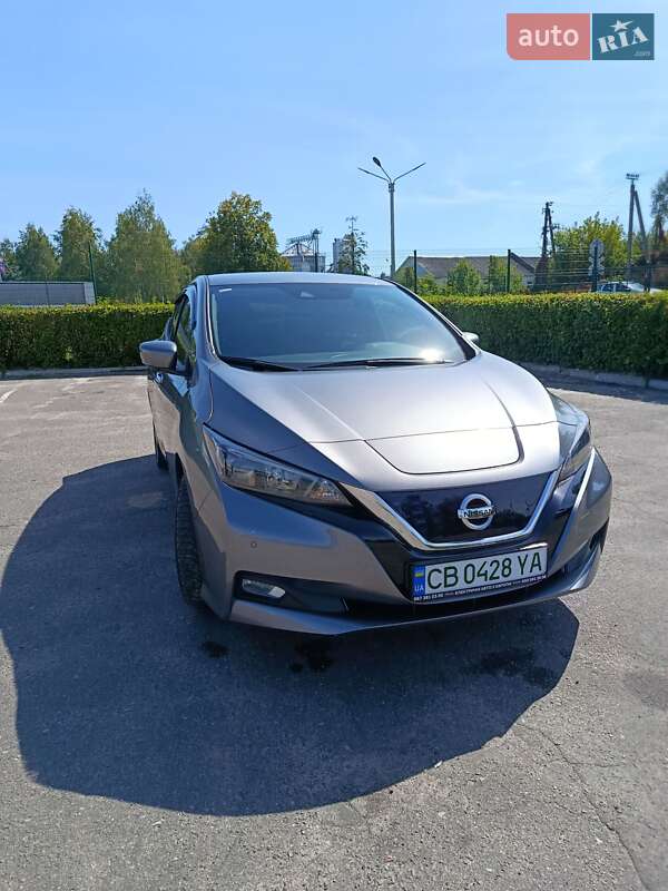 Хэтчбек Nissan Leaf 2021 в 