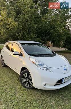 Хэтчбек Nissan Leaf 2015 в Запорожье