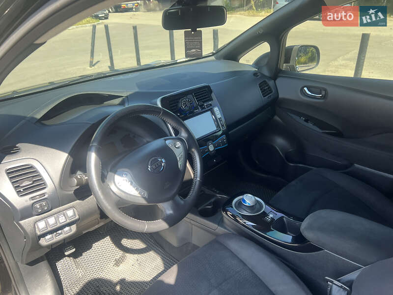 Хэтчбек Nissan Leaf 2013 в Ровно фото 8 Хэтчбек Nissan Leaf 2013 в Ровно