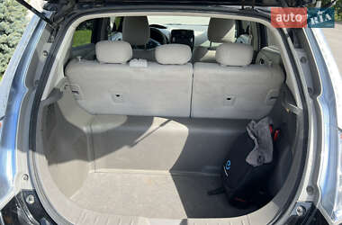 Хэтчбек Nissan Leaf 2012 в 
