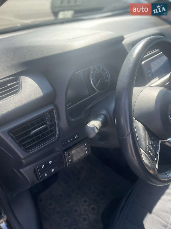 Хэтчбек Nissan Leaf 2021 в Харькове