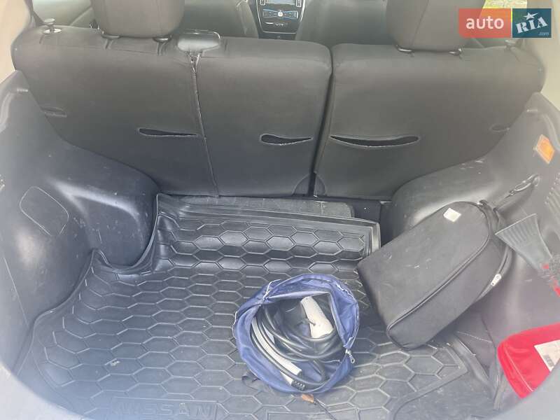 Хэтчбек Nissan Leaf 2013 в Львове фото 9 Хэтчбек Nissan Leaf 2013 в Львове