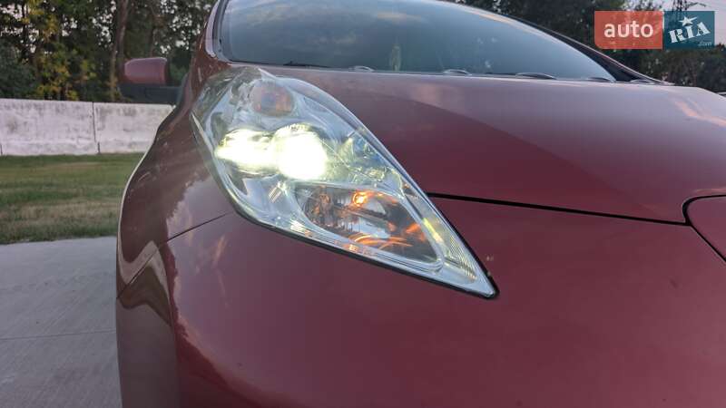 Хэтчбек Nissan Leaf 2013 в Луцке фото 5 Хэтчбек Nissan Leaf 2013 в Луцке