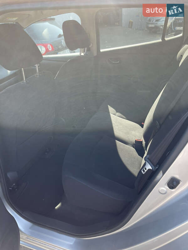 Хэтчбек Nissan Leaf 2014 в Ровно фото 6 Хэтчбек Nissan Leaf 2014 в Ровно