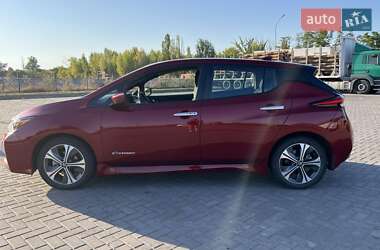 Хэтчбек Nissan Leaf 2019 в 