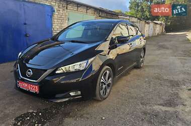 Хетчбек Nissan Leaf 2019 в Дніпрі