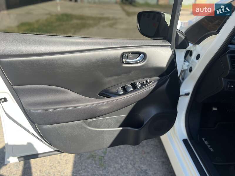 Хетчбек Nissan Leaf 2020 в Бердичеві