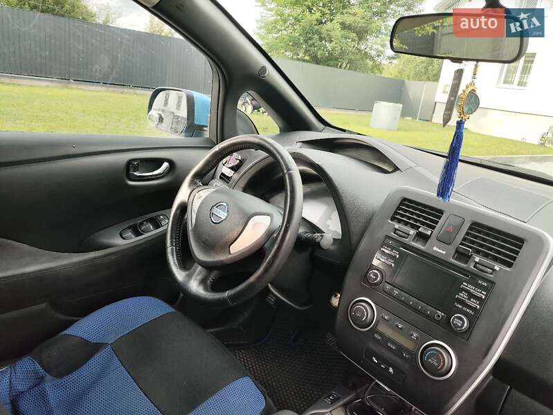 Хэтчбек Nissan Leaf 2013 в Дрогобыче