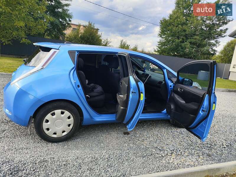 Хэтчбек Nissan Leaf 2013 в Дрогобыче