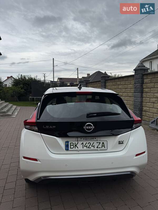 Хэтчбек Nissan Leaf 2023 в Ровно
