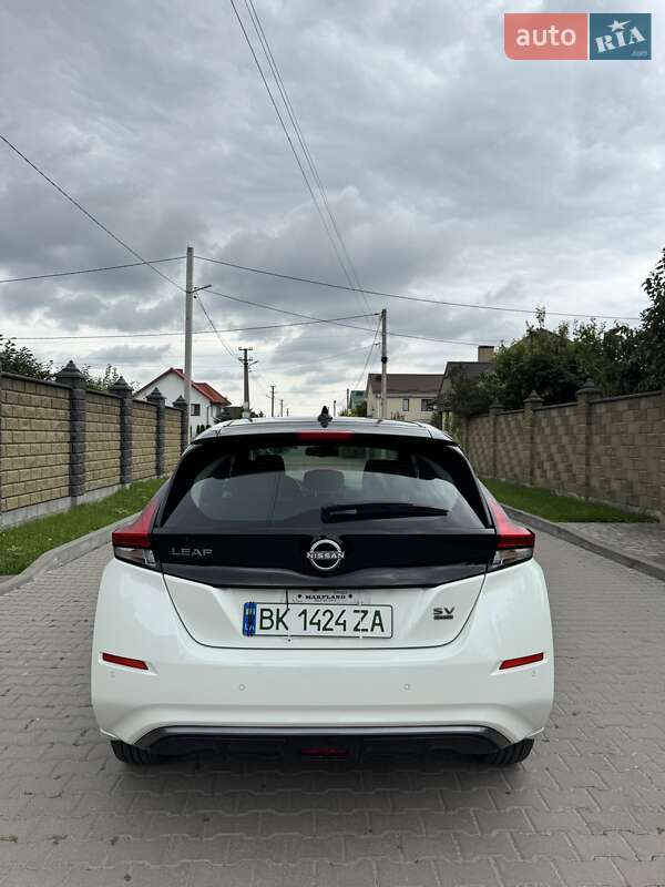 Хэтчбек Nissan Leaf 2023 в Ровно