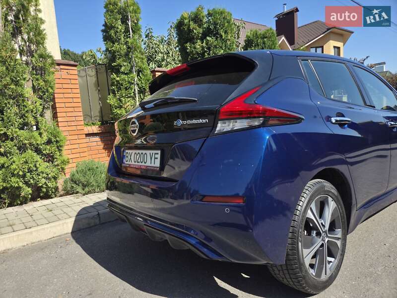 Хэтчбек Nissan Leaf 2019 в Хмельницком