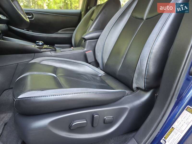 Хэтчбек Nissan Leaf 2019 в Хмельницком