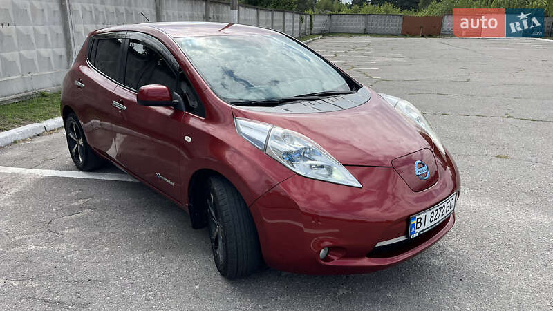 Хэтчбек Nissan Leaf 2012 в Кременчуге