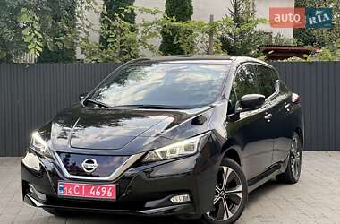 Хэтчбек Nissan Leaf 2021 в 