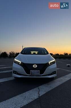 Хэтчбек Nissan Leaf 2023 в Ровно